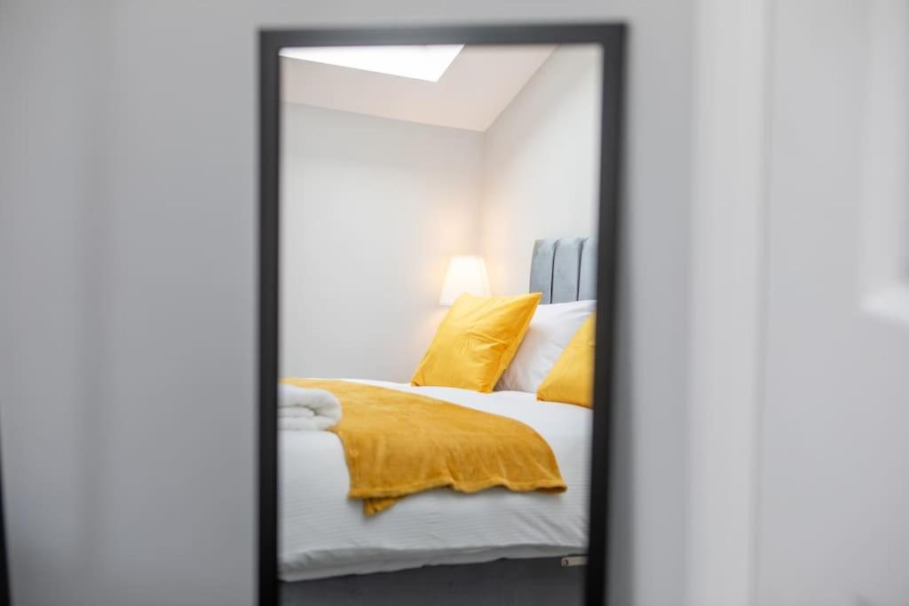 Modern Apartment Free Off Road Parking King Bed Suite 9 诺丁汉 外观 照片