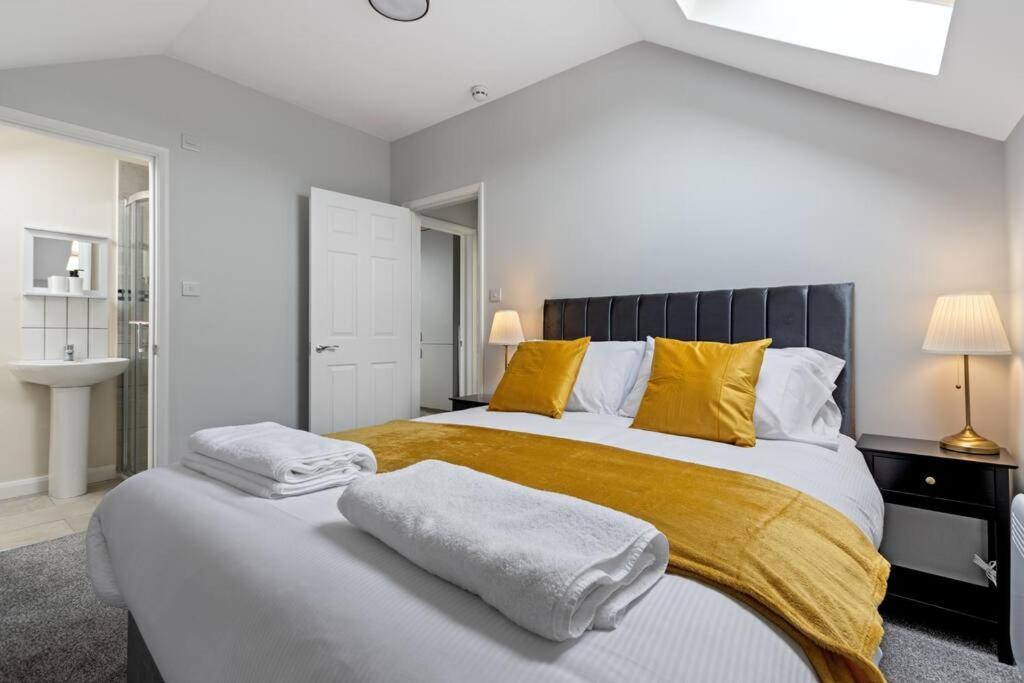 Modern Apartment Free Off Road Parking King Bed Suite 9 诺丁汉 外观 照片